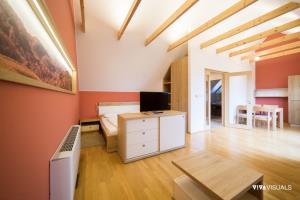 VH-21-of-23_WWW-1030x687