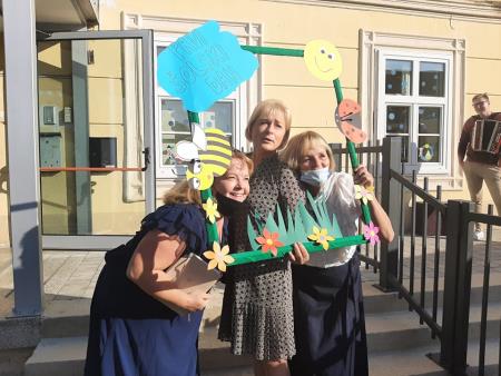 241132514_557594435659963_7951305294041529410_n