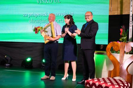 353614960_578168404431140_1675549382136001465_n